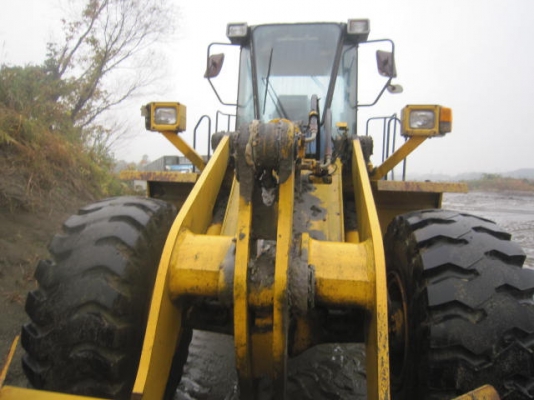 รถตักล้อยาง  WA350-1-20423  สภาพเดิมจากญี่ปุ่น  ยังไม่เคยใช้งานในไทย  รถอยู่ระหว่างเดินทางเข้าไทย  โทร.081-373-0559