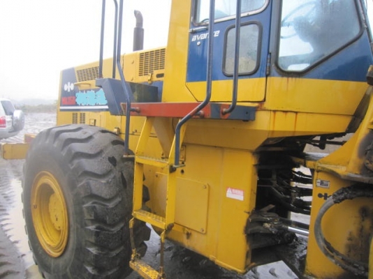 รถตักล้อยาง  WA350-1-20423  สภาพเดิมจากญี่ปุ่น  ยังไม่เคยใช้งานในไทย  รถอยู่ระหว่างเดินทางเข้าไทย  โทร.081-373-0559