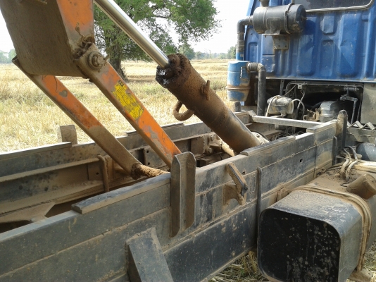 ขาย6ล้อดั้ม 115 แรง สภาพพร้อมใช้ เอกสารพร้อมโอน