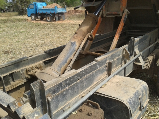 ขาย6ล้อดั้ม 115 แรง สภาพพร้อมใช้ เอกสารพร้อมโอน