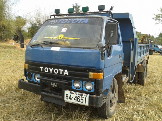 ขาย6ล้อดั้ม 115 แรง สภาพพร้อมใช้ เอกสารพร้อมโอน