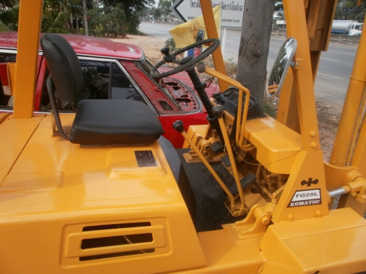ขายโฟลค์ลิฟท์komatsu fg25 ราคาถูกคุยกันได้