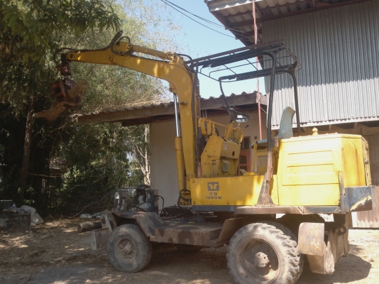 ขายแบคโฮล้อยาง ติดปากคีบหรือเปลี่ยนใส่บุ้งกี่ขุดดินได้