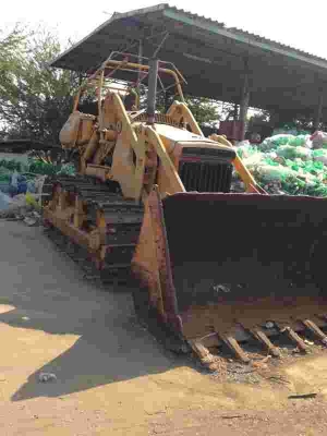 ขายรถแทรกเตอร์ KOMATSU D60S สภาพพร้อมใช้งาน ต่อรองราคาได้อีก เจ้าของขายเอง ติดต่อโดยตรง คุณอัมพร (เจ๊ป้อม)  086-372-2080