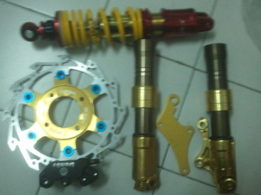 ขายโช็ค KAZI ของแท้ ใส่แค่ 2 เดือนเอง สวยๆ พร้อม จานดิส 1 วง