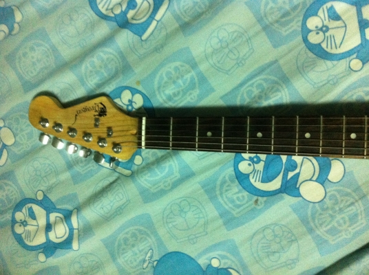 กีต้าไฟฟ้าพร้อมตู้แอม ขายแล้ว กีต้าไฟฟ้าพร้อมตู้แอม ขายแล้ว