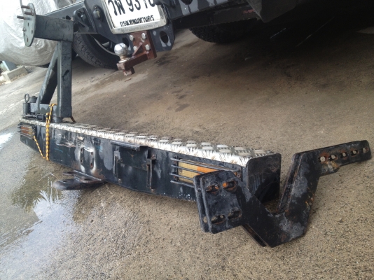 ขากันชนอีซูซุดราก้อน