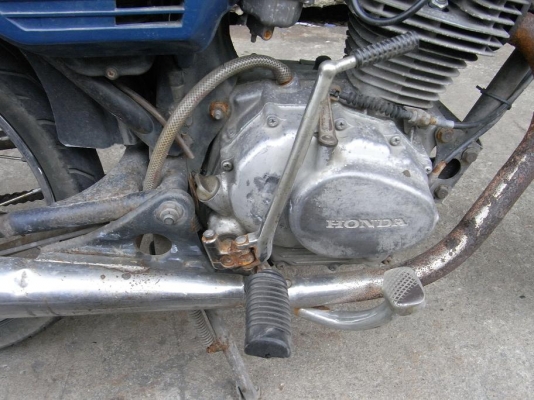 ขาย Honda GL 100 สภาพเดิมๆเเห้งสุดๆ ขี่ได้มีทะเบียนพร้อมโอน ขาดต่อหนึ่งปี ขาย Honda GL 100 สภาพเดิมๆเเห้งสุดๆ ขี่ได้มีทะเบียนพร้อมโอน ขาดต่อหนึ่งปี