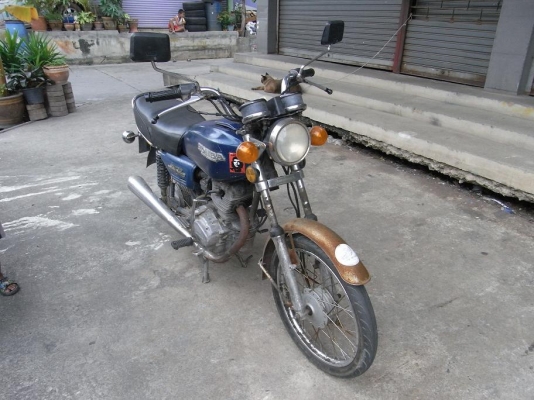 ขาย Honda GL 100 สภาพเดิมๆเเห้งสุดๆ ขี่ได้มีทะเบียนพร้อมโอน ขาดต่อหนึ่งปี ขาย Honda GL 100 สภาพเดิมๆเเห้งสุดๆ ขี่ได้มีทะเบียนพร้อมโอน ขาดต่อหนึ่งปี