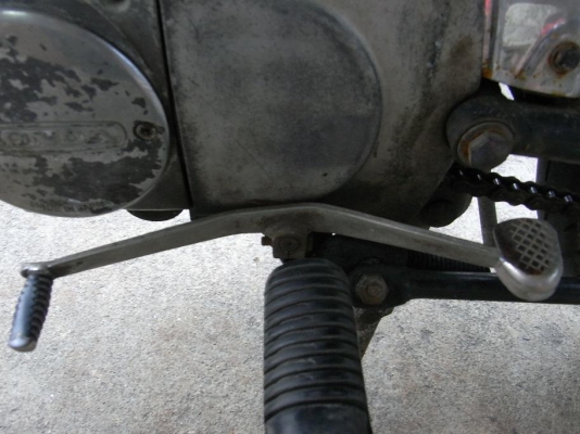 ขาย Honda GL 100 สภาพเดิมๆเเห้งสุดๆ ขี่ได้มีทะเบียนพร้อมโอน ขาดต่อหนึ่งปี ขาย Honda GL 100 สภาพเดิมๆเเห้งสุดๆ ขี่ได้มีทะเบียนพร้อมโอน ขาดต่อหนึ่งปี