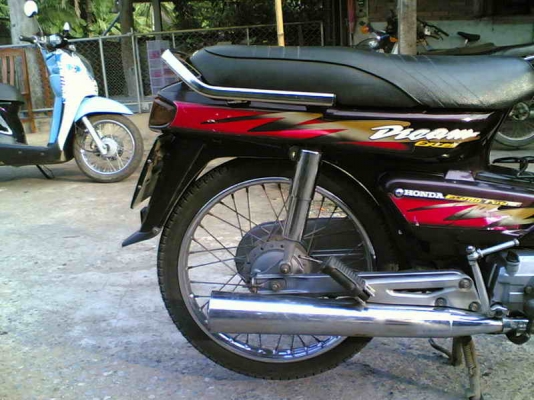 ขายดรีม C100(ม่วง)เล่มทะเบียน(เต็ม)พร้อมชุดโอนเครื่องดีเยี่ยมขาย 11900 บาท