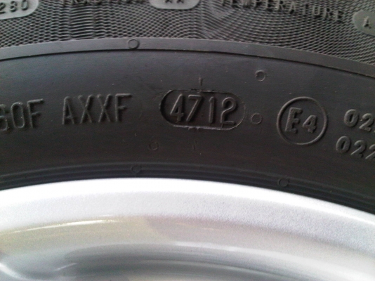 ขายยางป้ายแดง205-55-16 4712 CONTINENTALติดเชฟโซนิคมา ถูกๆ