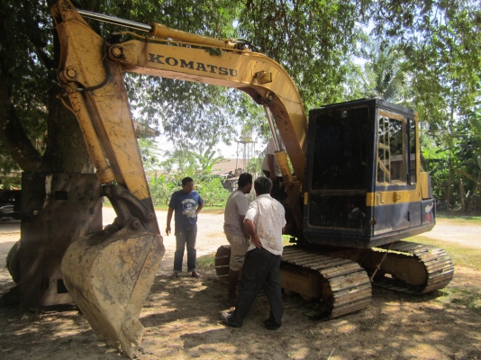ฝากขาย KOMATSU pc 60-5 รถบ้านแท้ๆ ตอนนี้ใช้งานอยู่ ราคาต่อรองได้  ( 2 )