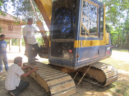 ฝากขาย KOMATSU pc 60-5 รถบ้านแท้ๆ ตอนนี้ใช้งานอยู่ ราคาต่อรองได้  ( 2 )
