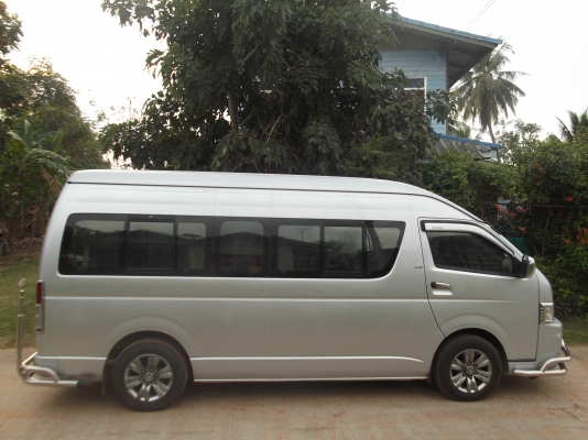 ขายรถตู้ TOYOTA คอมมูเตอร์ ปี 2549   ด่วน !!!