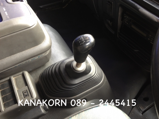 ขาย ISUZU DECA FTR 200 แรง รถปี 2546 รถ 6 ล้อตู้ประตู 10 บานไม่มีเสากลาง