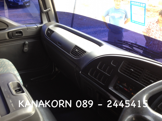 ขาย ISUZU DECA FTR 200 แรง รถปี 2546 รถ 6 ล้อตู้ประตู 10 บานไม่มีเสากลาง