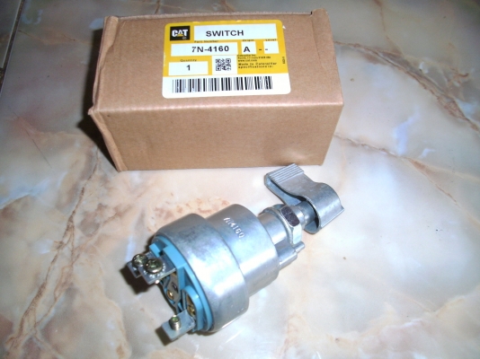 อะไหล่รถขุดKOMATSU,CAT320,KOBELCO,HITACHI,อื่นๆอีกมากมาย คลิกชื่่อใต้ล่างดูสินค้านับร้อยรายการ