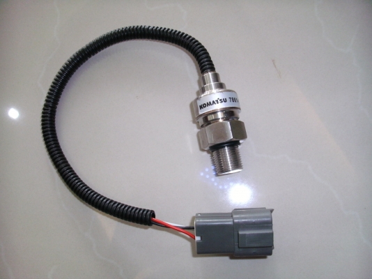 อะไหล่รถขุดKOMATSU,CAT320,KOBELCO,HITACHI,อื่นๆอีกมากมาย คลิกชื่่อใต้ล่างดูสินค้านับร้อยรายการ