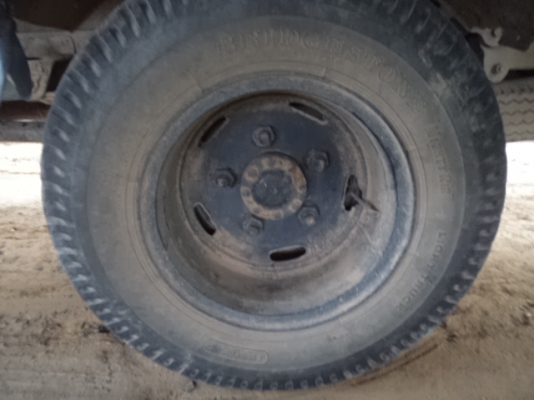 ขายรถโตโยต้า6ล้อBU87เครื่องอีซูซุ110แรง ขายไปวัดศรีสุวันนาราช จ.สุรินร์แล้วคับ ขอบคุณคับ