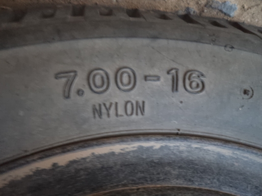 ขายรถโตโยต้า6ล้อBU87เครื่องอีซูซุ110แรง ขายไปวัดศรีสุวันนาราช จ.สุรินร์แล้วคับ ขอบคุณคับ