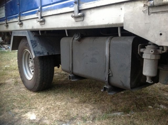 4ล้อ ISUZU NKR ไม่ติดเวลา**รถห้าง** ปี48