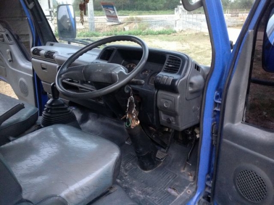 4ล้อ ISUZU NKR ไม่ติดเวลา**รถห้าง** ปี48