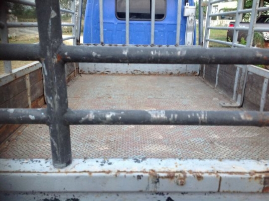 4ล้อ ISUZU NKR ไม่ติดเวลา**รถห้าง** ปี48