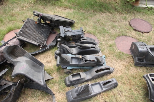 ขายอะไหล่ เครื่องยนต์ ช่วงล่าง อุปกรณ์ตกแต่ง รถกระป้อ ตู้เล็ก มีทั้งรถขับ2 และขับ4 ขายอะไหล่ เครื่องยนต์ ช่วงล่าง อุปกรณ์ตกแต่ง รถกระป้อ ตู้เล็ก มีทั้งรถขับ2 และขับ4