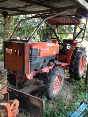 รถไถ่ M4508  2 เพลา  รถทำงาน 1500  ซ.ม สนใจติดต่อ 081 - 6079515