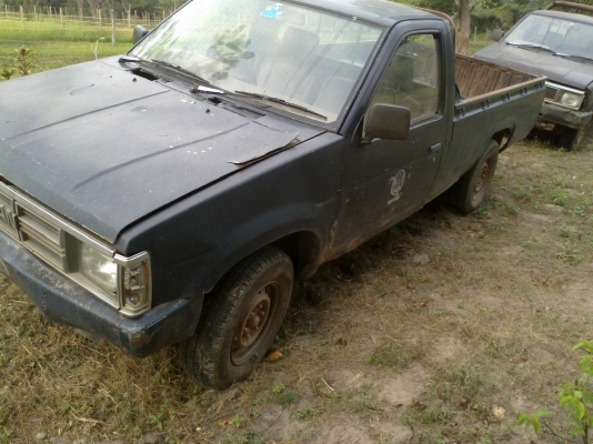 ขาย เหมาอะไหล่รถยนต์มือสอง รถกระบะ 7 คัน พร้อมทะเบียนชุดโอน toyota LN 56 มี 2 คัน