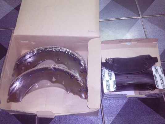 ขายชุดผ้าเบรคdmaxหน้าหลังแท้ 1500บาท