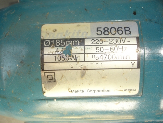 ขายเลื่อยวงเดือน 7 นิ้ว makita รุ่น 5806B (1,050w.)