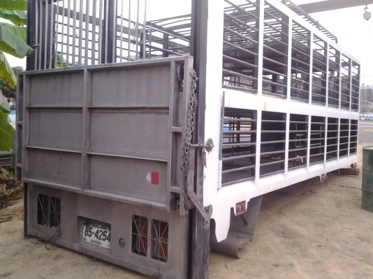 กระบะคอกบรรทุกหมูพร้อมลิฟสไลด์ขึ้นลง