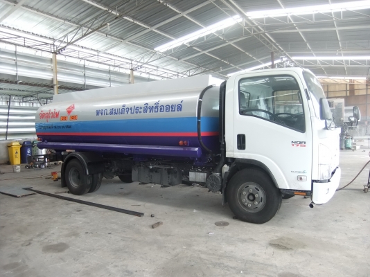 รับผลิตแท๊งค์บรรทุกน้ำมันเชื้อเพลิง รับผลิตแท๊งค์บรรทุกน้ำมันเชื้อเพลิง