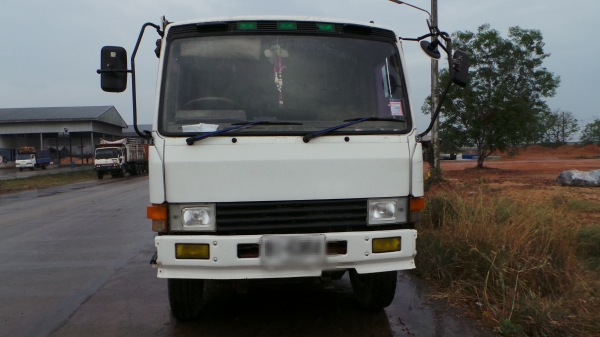 MITSUBISHI  215K   หัวเดิม  เครื่องเดิม  เล่มพร้อมค่ะ