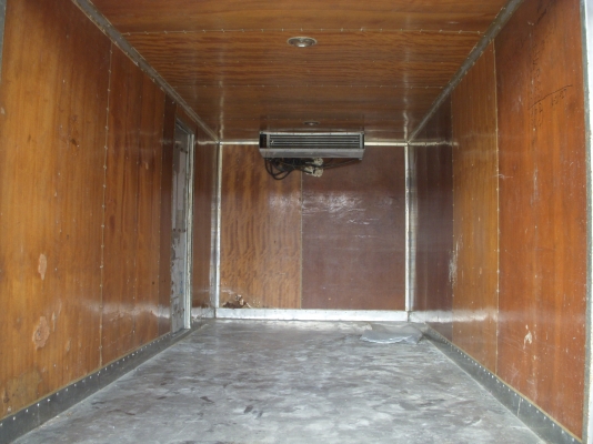 6ล้อ ตู้เย็นNPR 115HPยาว5ม. 6ล้อ ตู้เย็นNPR 115HPยาว5ม.