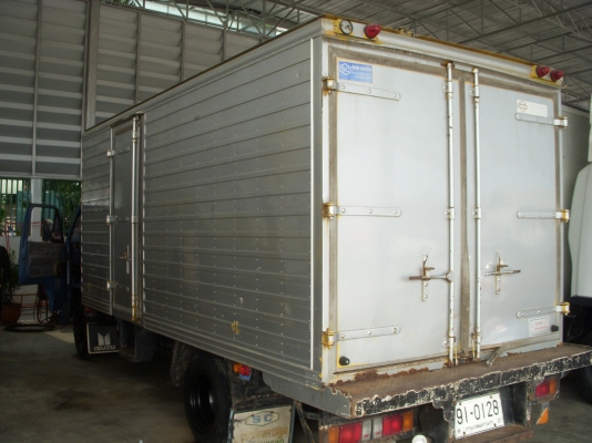 6ล้อ ตู้เย็นNPR 115HPยาว5ม. 6ล้อ ตู้เย็นNPR 115HPยาว5ม.