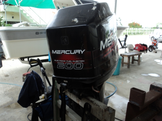 ขายด่วนเครื่อง Mercury 200Hp ท่อนหางสั้น