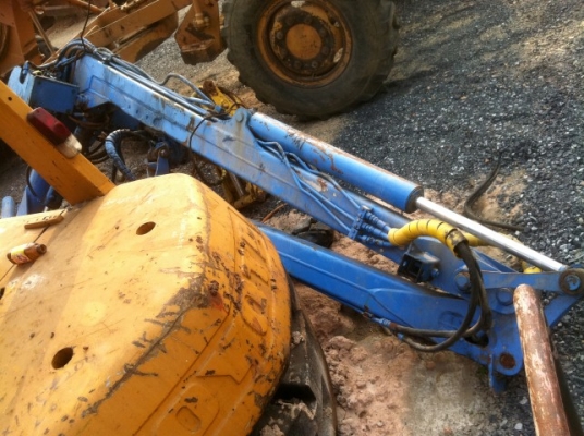 เฮี๊ยบ คีบไม้ ปากคีบหมุนได้ เฮี๊ยบ คีบไม้ ปากคีบหมุนได้