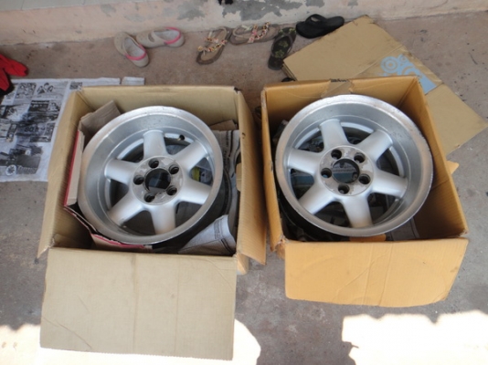 ขายล้อแม็กออฟลึก 6 ก้าน ขนาด 15 นิ้ว 5 รู 114 et10 กว้าง 8 นิ้ว