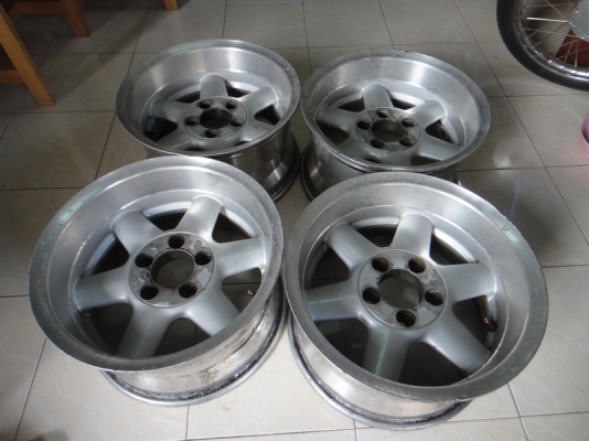 ขายล้อแม็กออฟลึก 6 ก้าน ขนาด 15 นิ้ว 5 รู 114 et10 กว้าง 8 นิ้ว