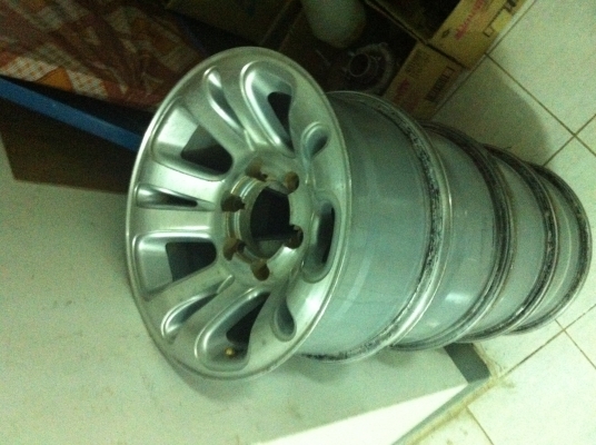 แม็กขอบ15   ยื่นๆ     3900บาท   จัดไปเลยยย