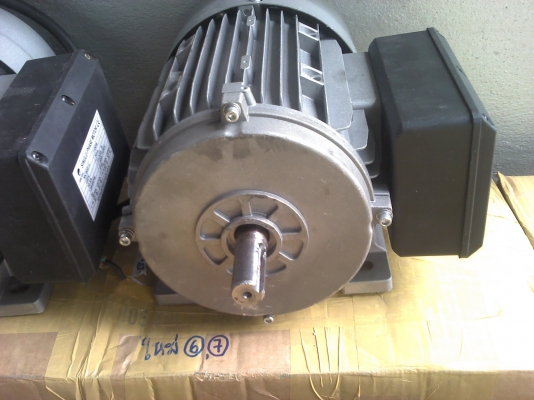 ด่วน มอเตอร์ 1.5 แรงม้า ใช้ไฟ 220 V. โครงสร้างอลูมิเนียมมีครีบระบายความร้อน(มี5ตัว)