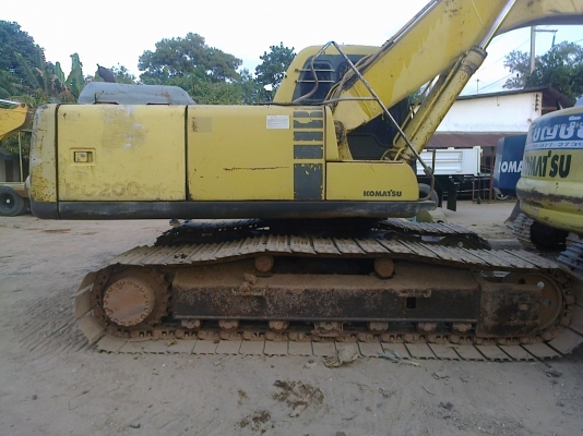 แบคโฮPC200-6 ซีเรียลสูง 9xxxx เล่มพร้อม(มี2คัน)