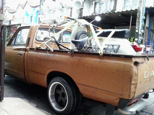 ขาย Datsun 620 เกียร์คอ 4 ขอ ไฟนอน หน้าแว่น เครื่อง 1300 ทรงดี แห้งๆเดิมๆ ขาย Datsun 620 เกียร์คอ 4 ขอ ไฟนอน หน้าแว่น เครื่อง 1300 ทรงดี แห้งๆเดิมๆ