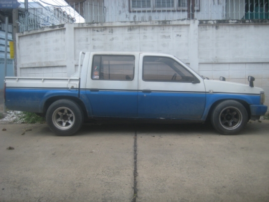 nissan BIGM 4ประตู แต่งแนวๆ