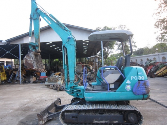 ขาย รถขุดเล็ก KOMATSU รุ่น PC30-7E- แทร็กเหล็ก มือสองญี่ปุ่น ขาย รถขุดเล็ก KOMATSU รุ่น PC30-7E- แทร็กเหล็ก มือสองญี่ปุ่น