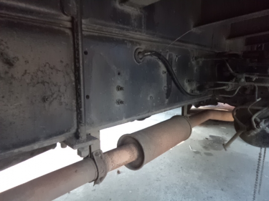 ขายรถอีซูซุเดก้า10ล้อเครื่อง195แรงม้า สภาพสวยๆพร้อมใช้งานคับ ขายรถอีซูซุเดก้า10ล้อเครื่อง195แรงม้า สภาพสวยๆพร้อมใช้งานคับ