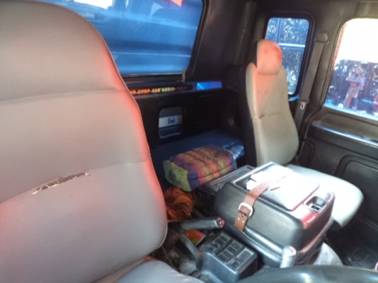 ขายรถอีซูซุเดก้า10ล้อเครื่อง195แรงม้า สภาพสวยๆพร้อมใช้งานคับ ขายรถอีซูซุเดก้า10ล้อเครื่อง195แรงม้า สภาพสวยๆพร้อมใช้งานคับ